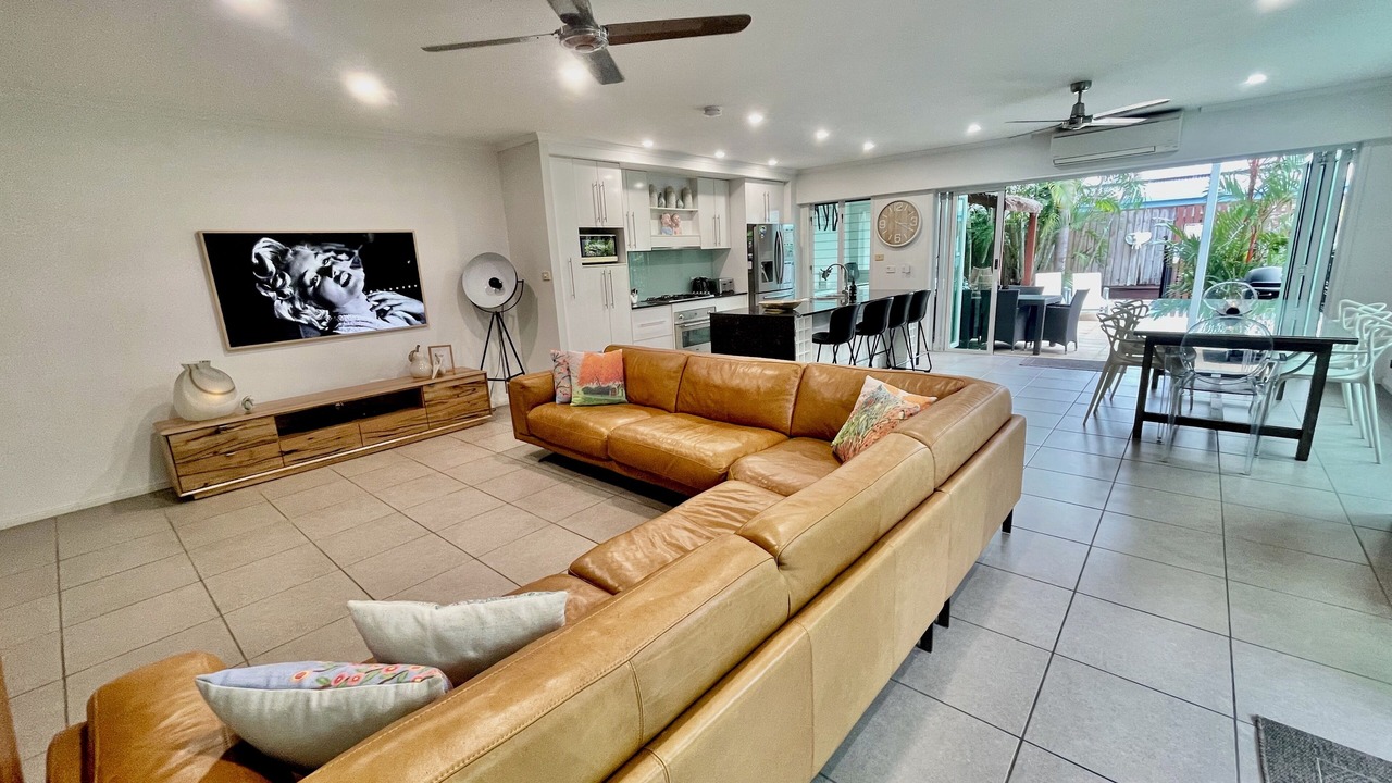 Photo of Livingroom in Palm Cove