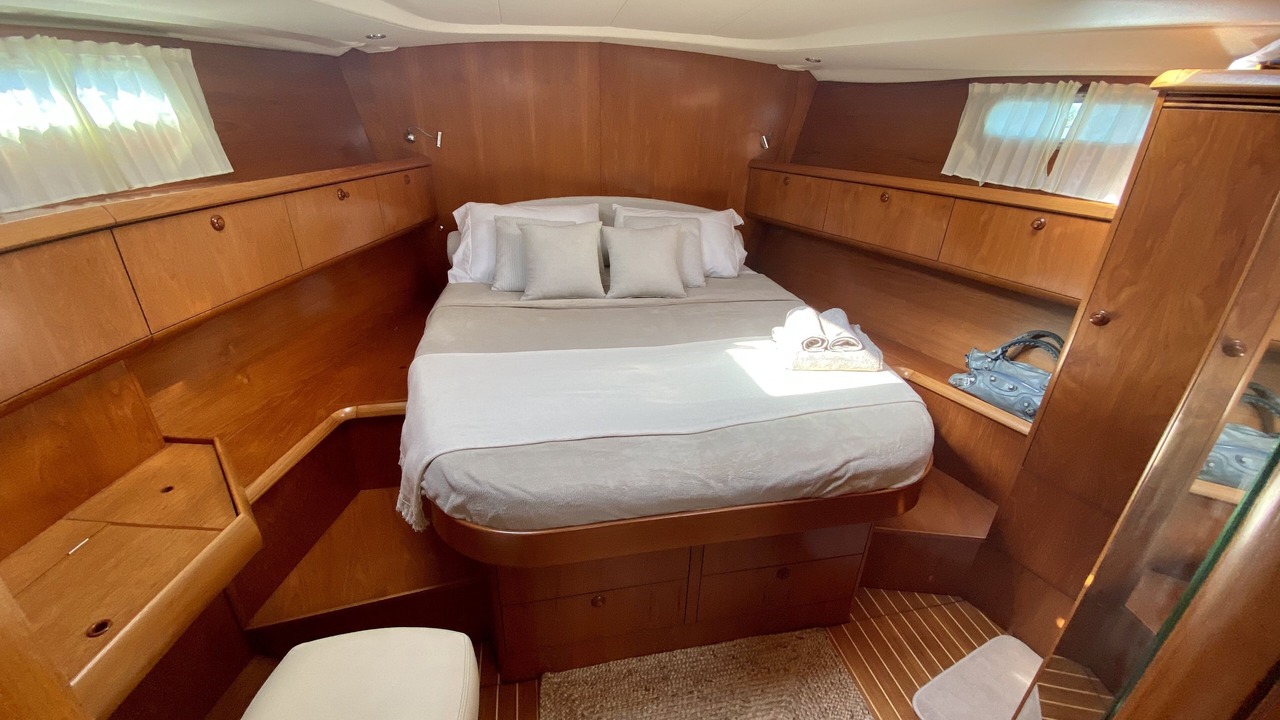Photo of Bedroom in Tourlos