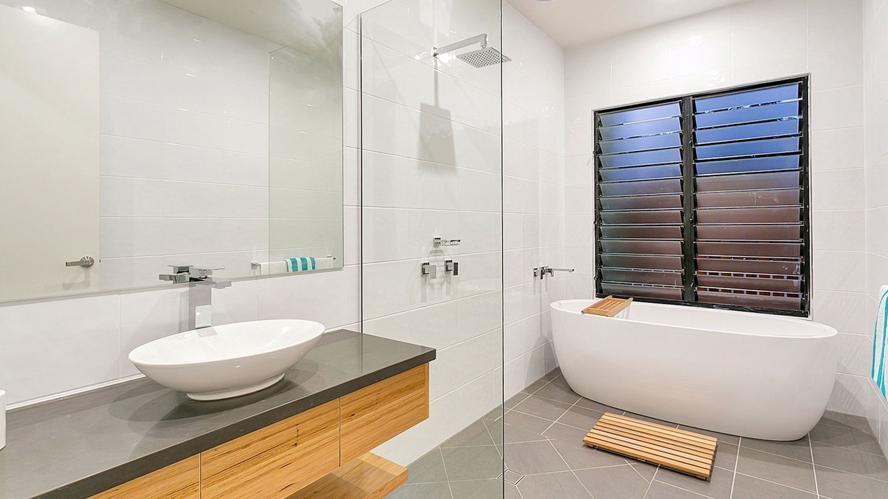 Photo of Bathroom in Clifton Beach