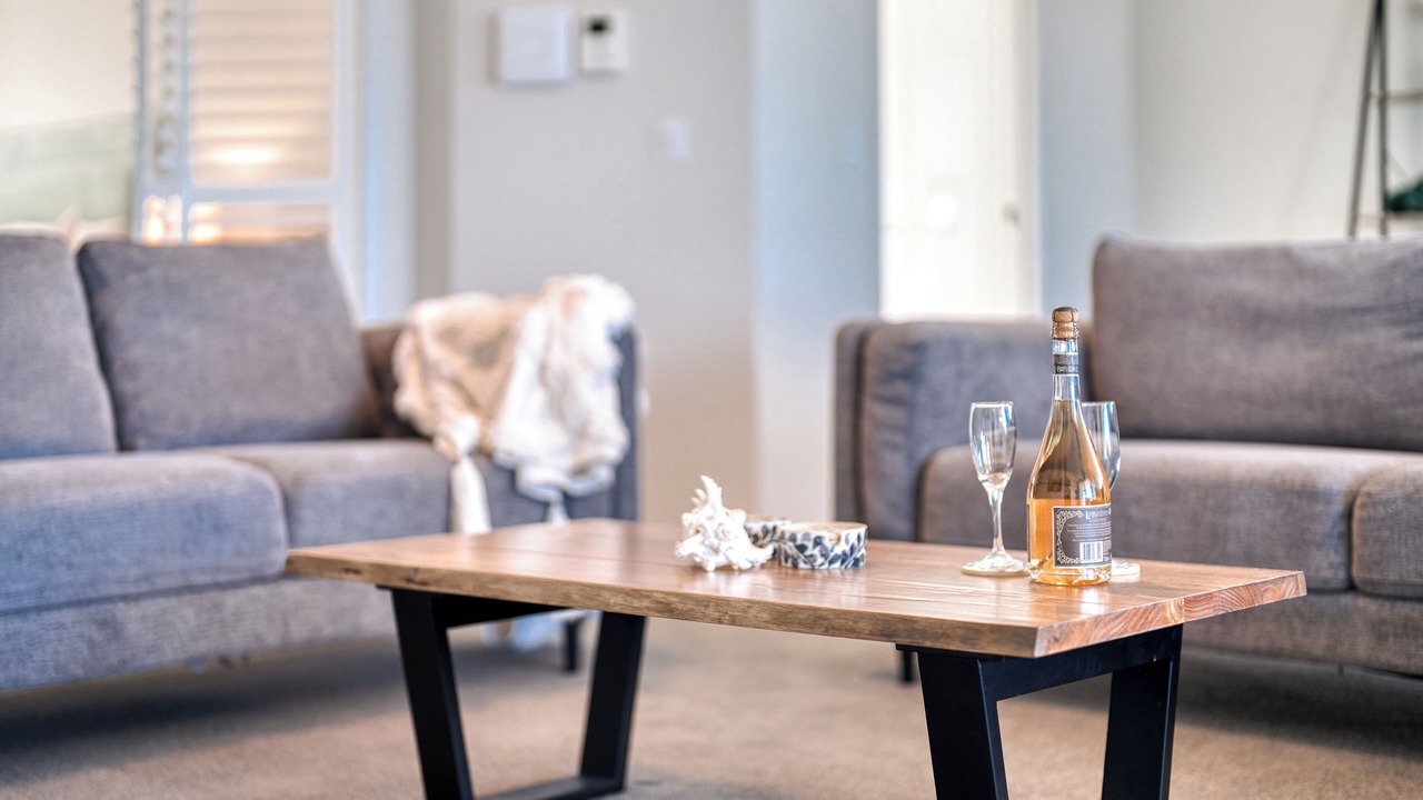 Photo of Livingroom in Main Beach