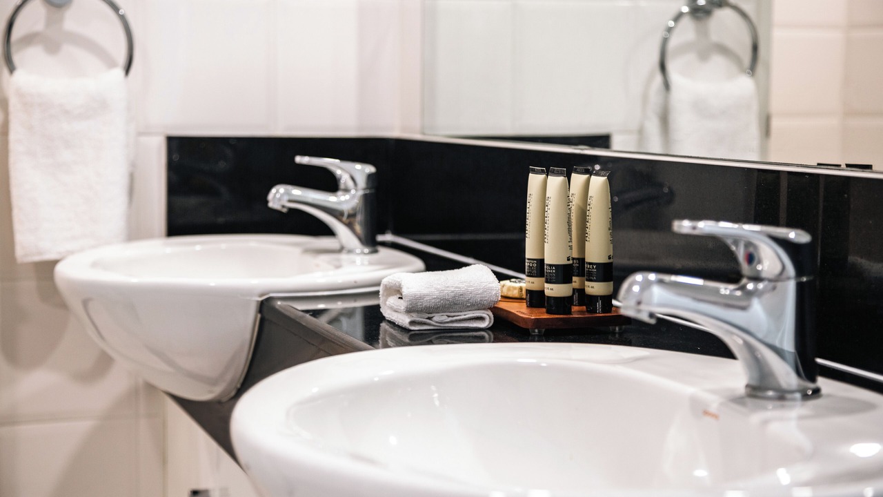 Photo of Bathroom in Main Beach