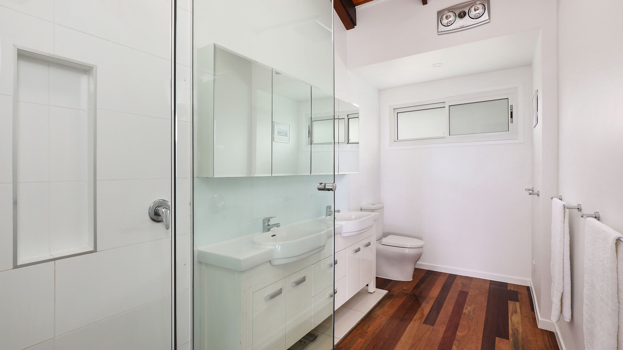 Photo of Bathroom in Aroona