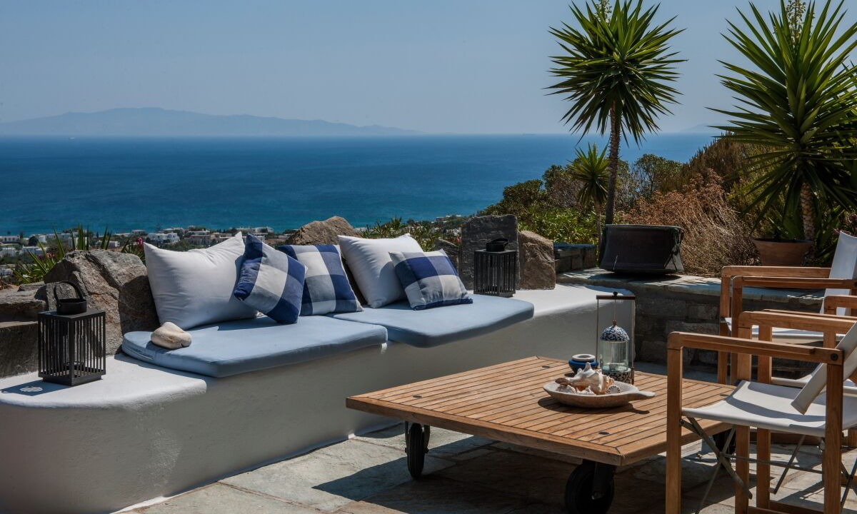 Photo of Patio Balcony in Drios