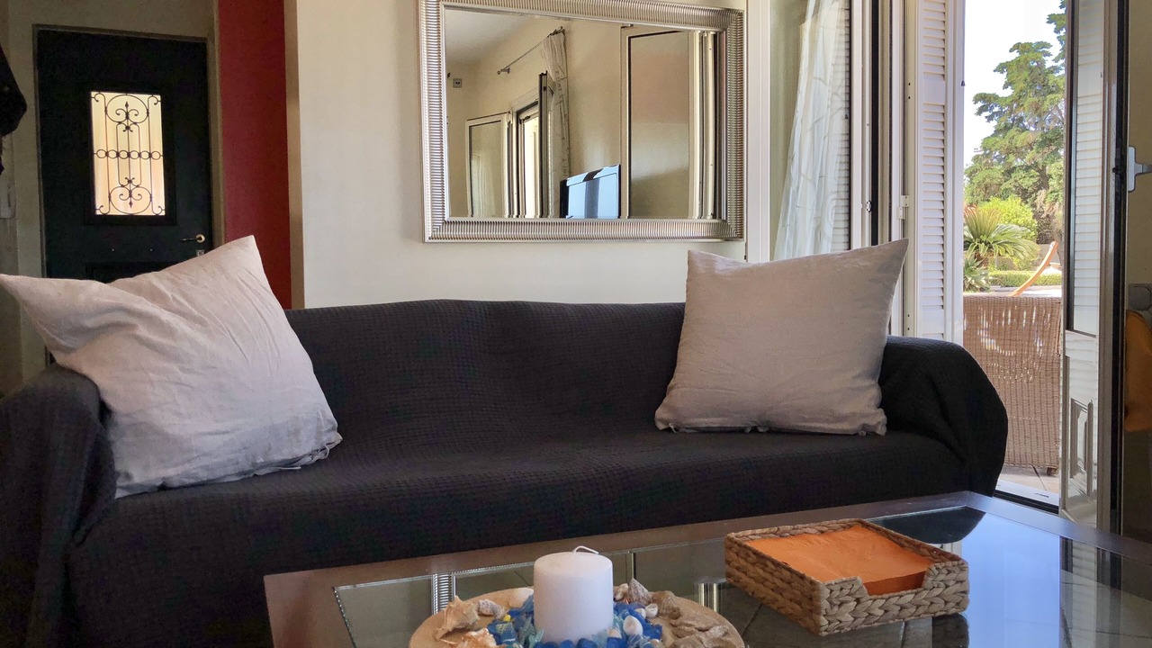 Photo of Livingroom in Egira