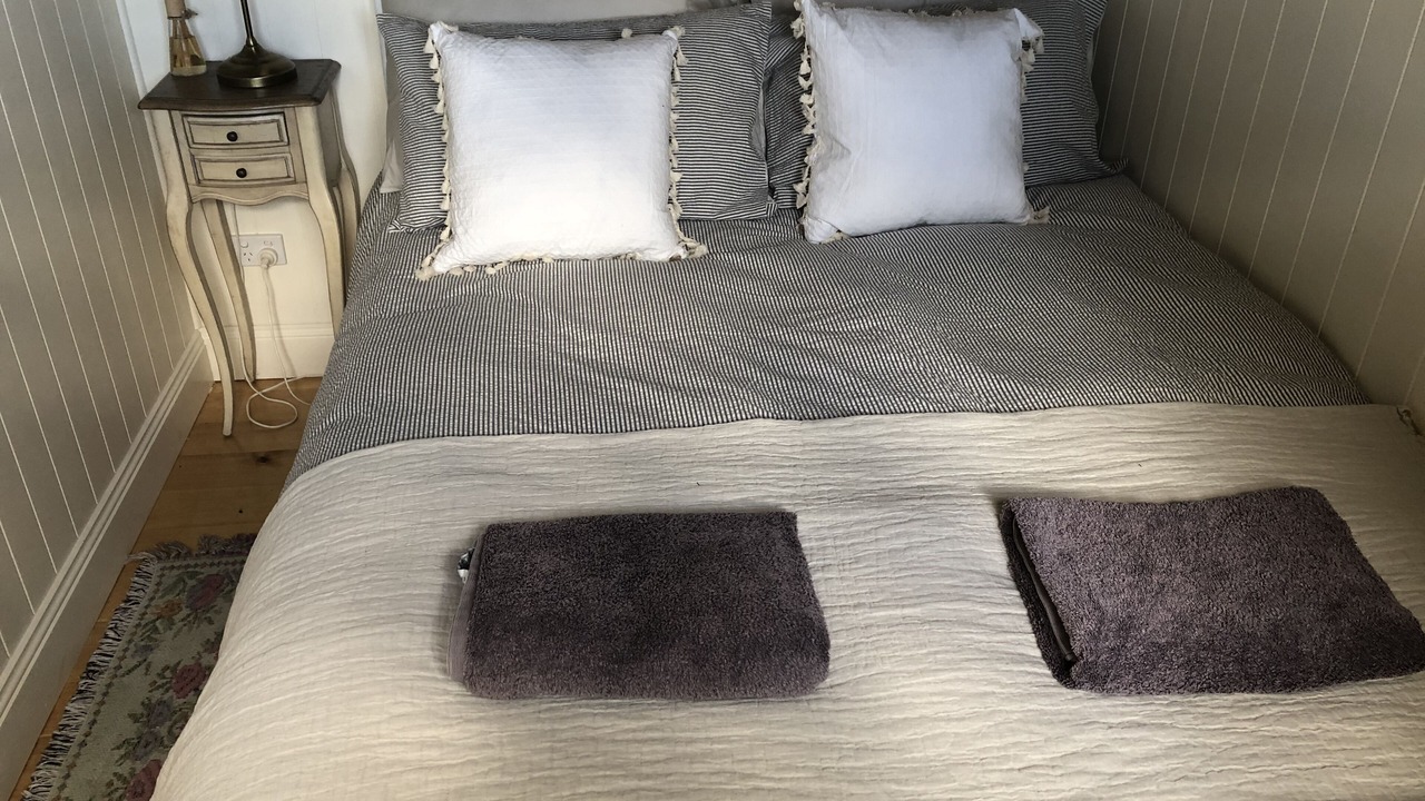 Photo of Bedroom in Glenview
