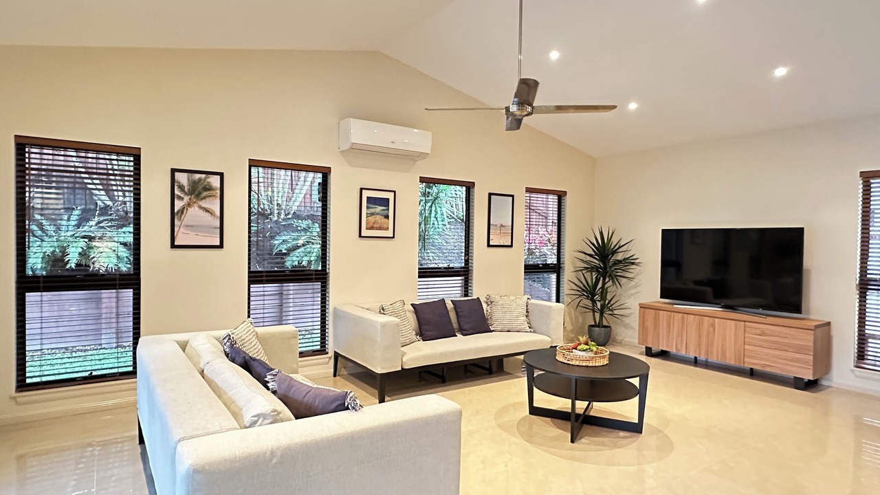 Photo of Livingroom in Palm Cove