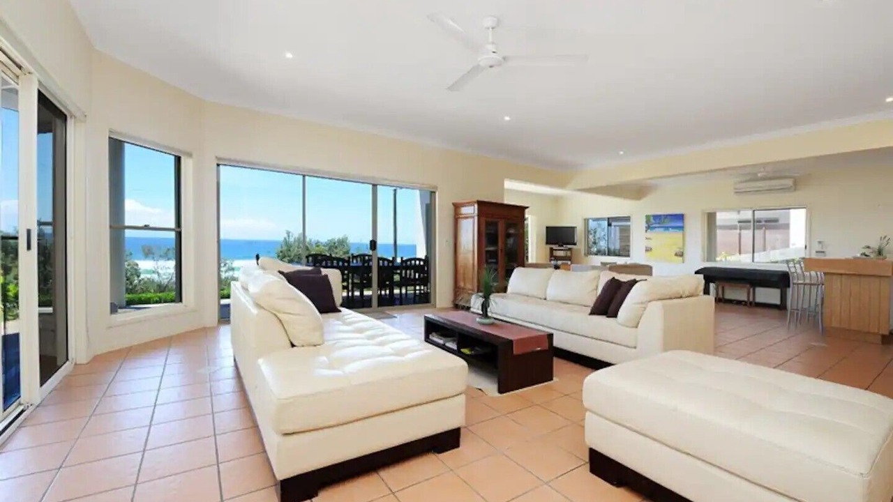 Photo of Livingroom in Castaways Beach