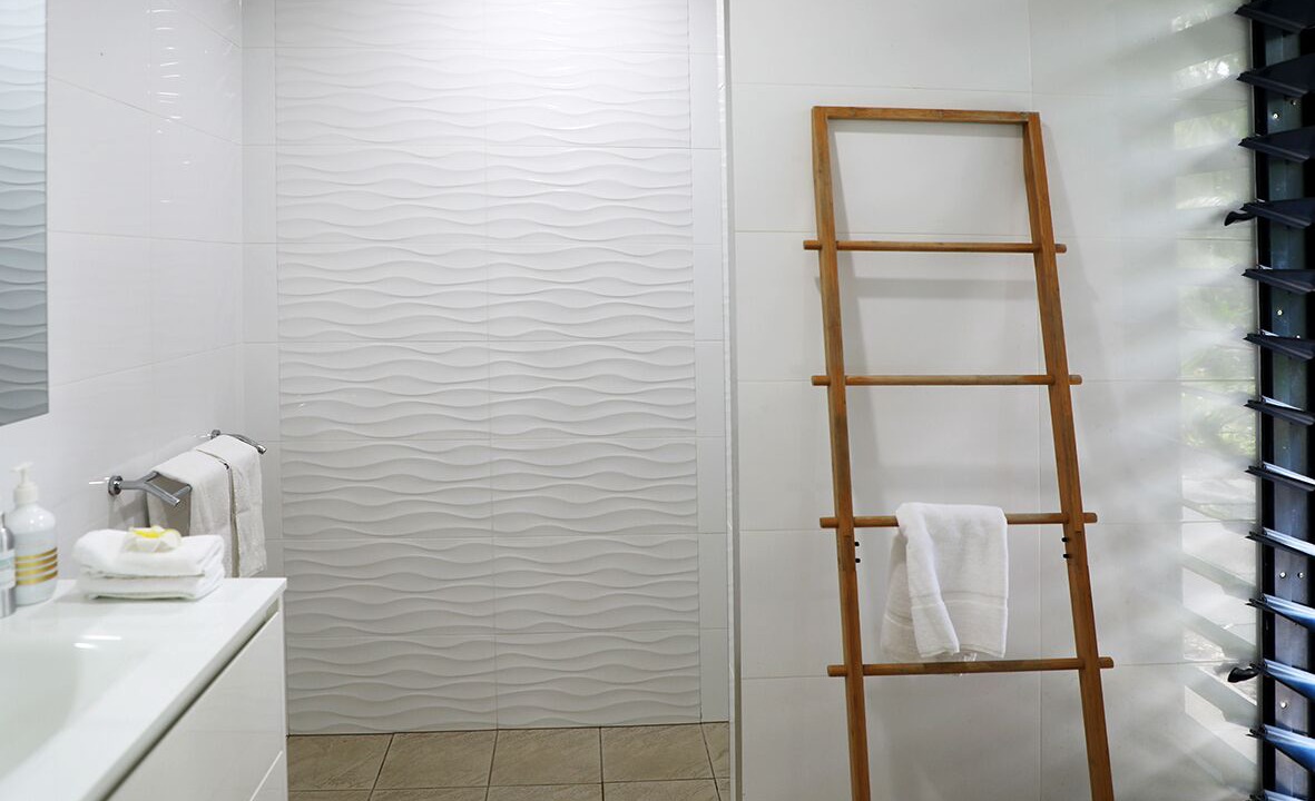 Photo of Bathroom in Oak Beach
