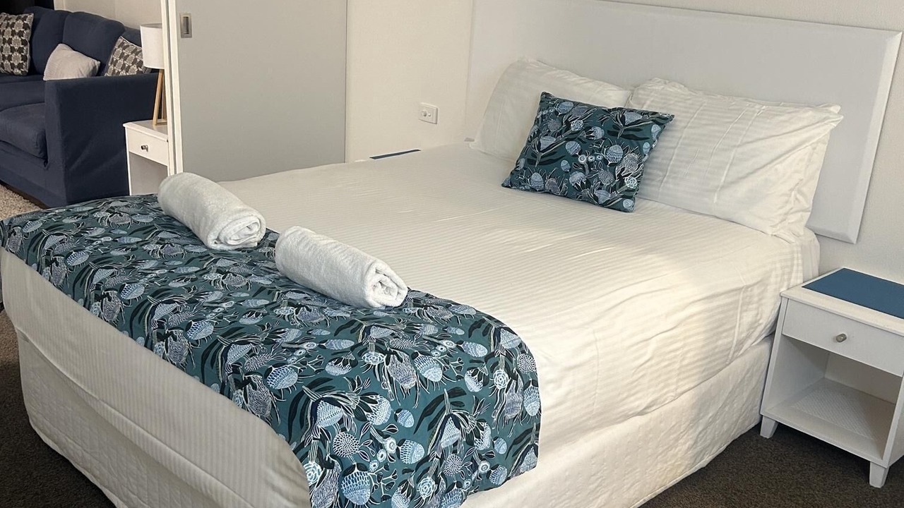 Photo of Bedroom in Golden Beach