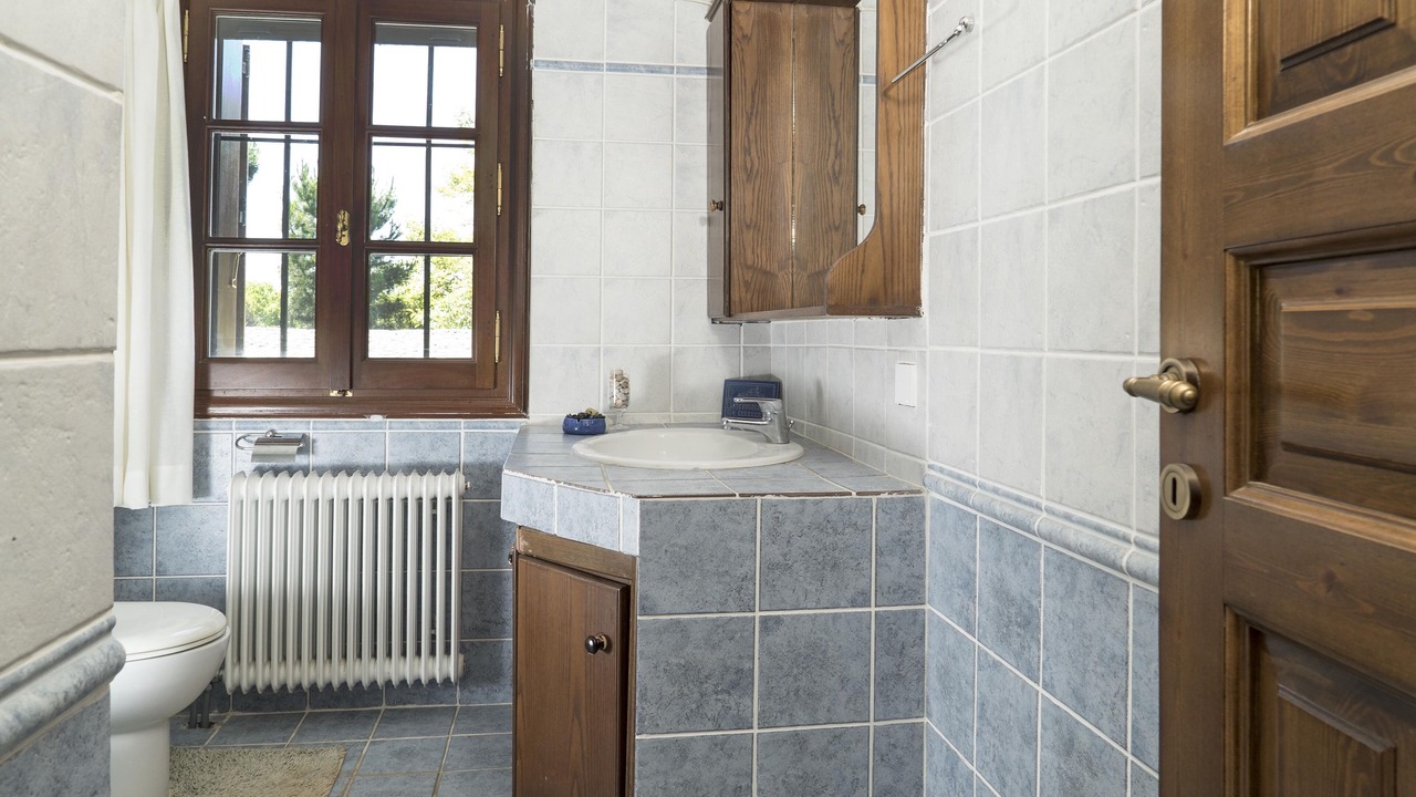 Photo of Bathroom in Neochori