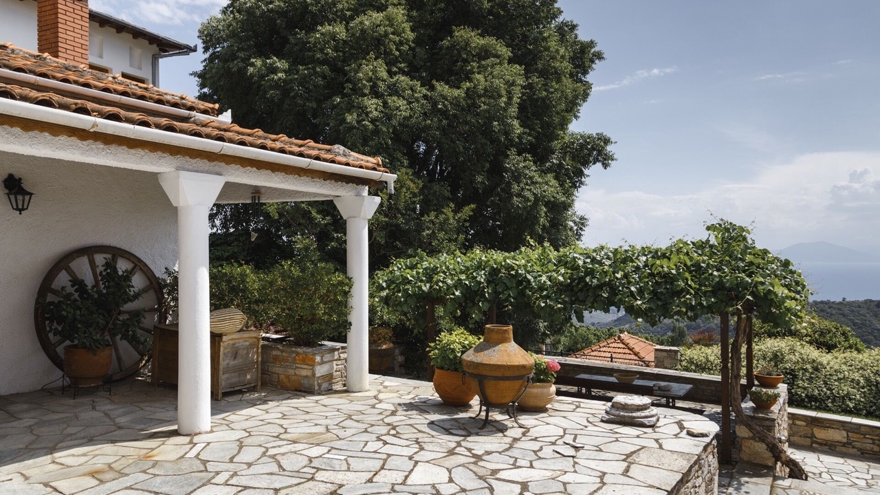 Photo of Patio Balcony in Mileai