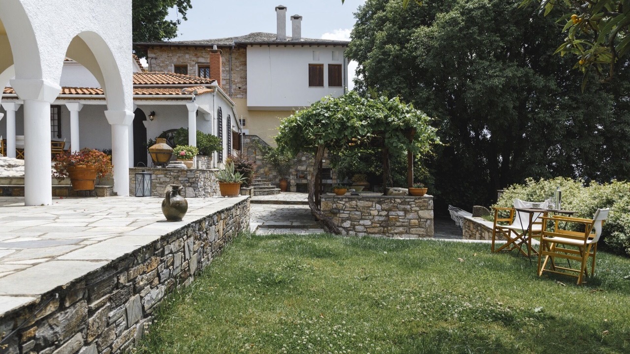Photo of Outdoor in Mileai