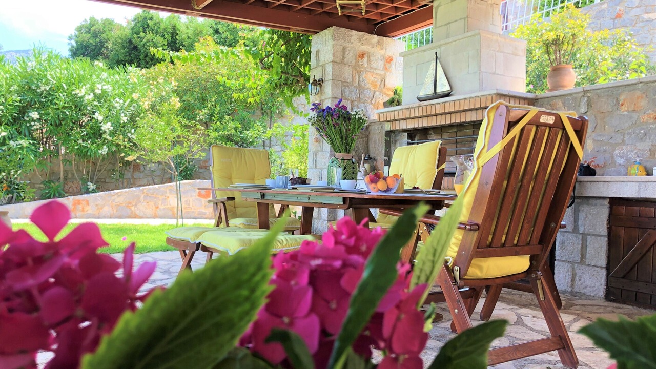 Photo of Outdoor in Melissopetra