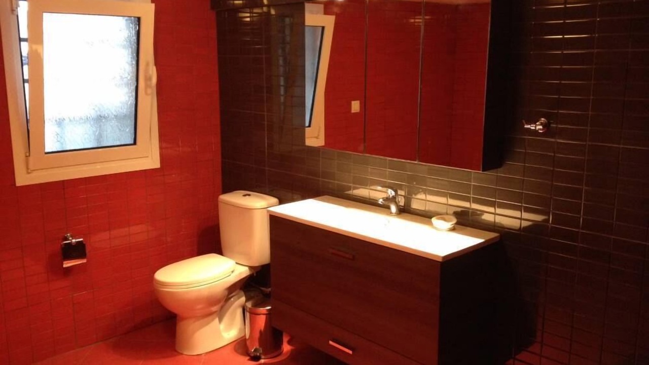 Photo of Bathroom in Eretria