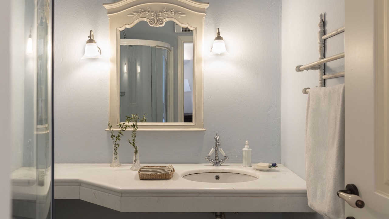 Photo of Bathroom in Elia