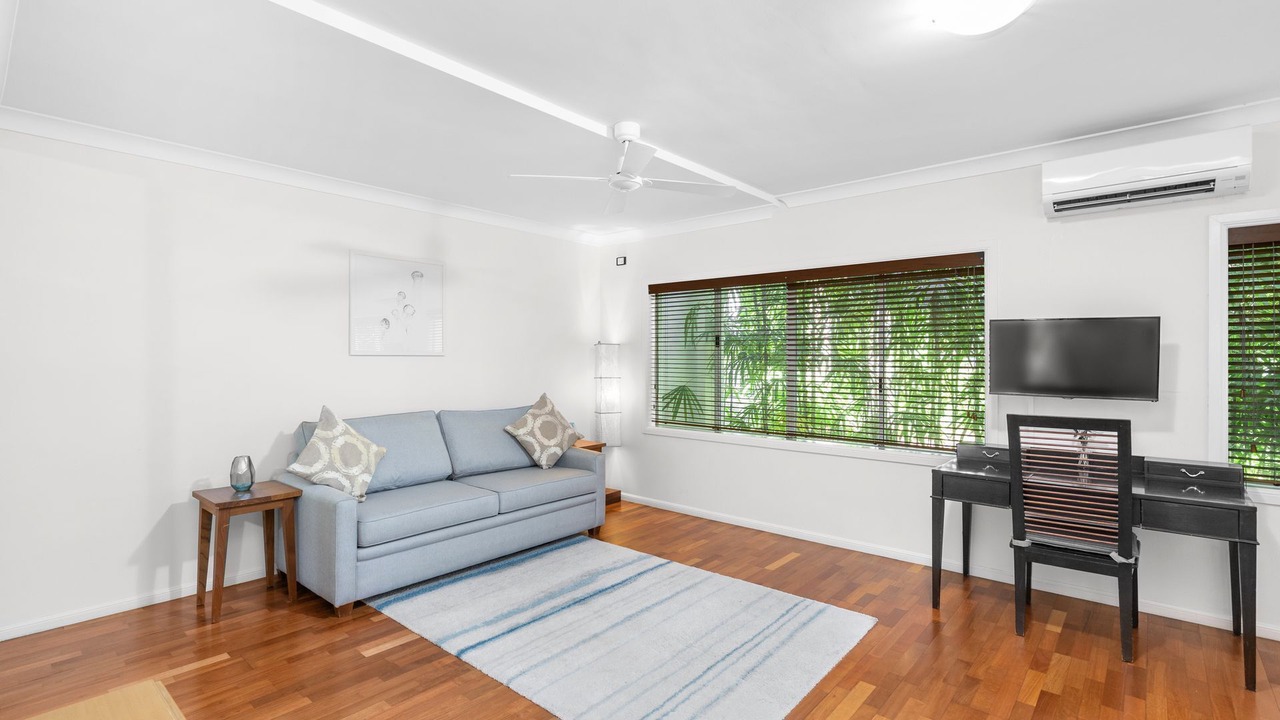 Photo of Livingroom in Palm Cove