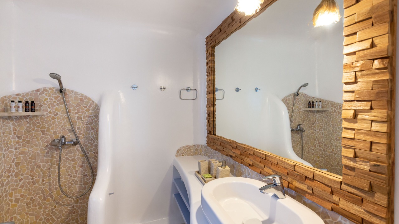 Photo of Bathroom in Platis Gialos