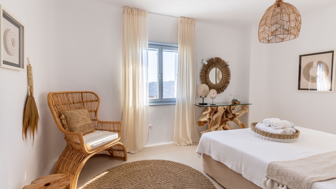 Photo of Bedroom in Platis Gialos