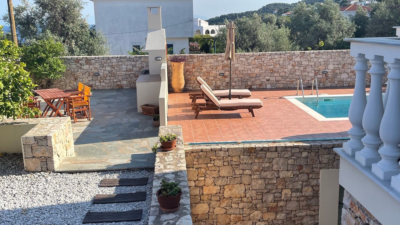 Photo of Outdoor in Votsi