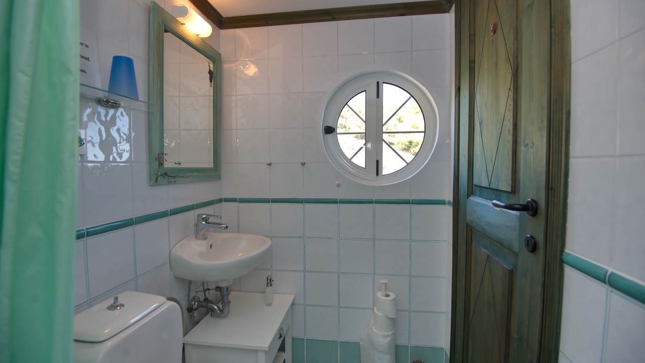 Photo of Bathroom in Marpounta