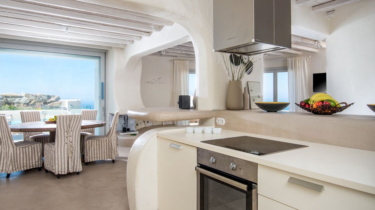 Photo of Kitchen in Faros Armenistis