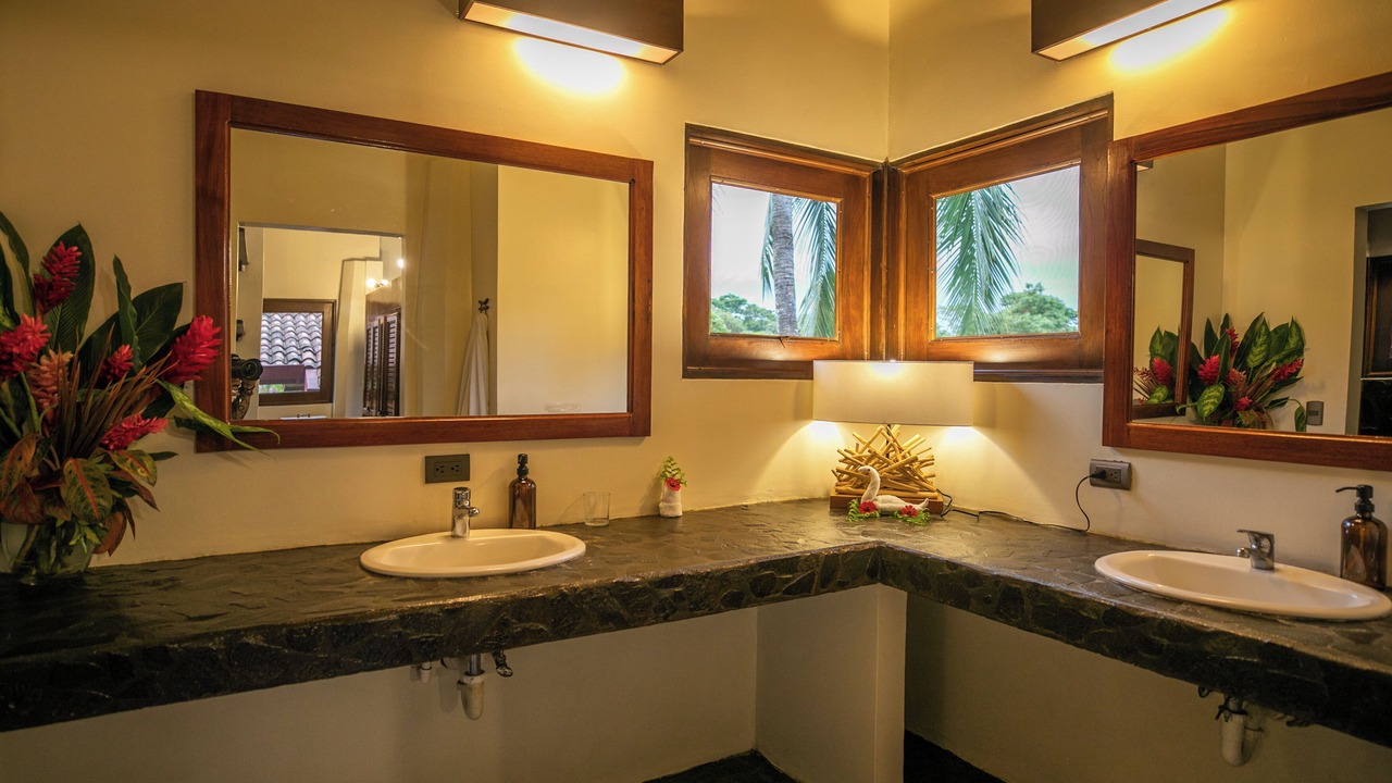 Photo of Bathroom in Cabo Matapalo