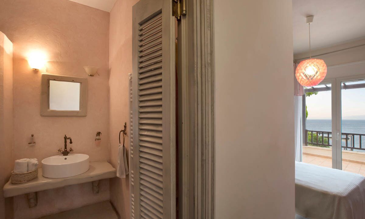 Photo of Bathroom in Skroponeria