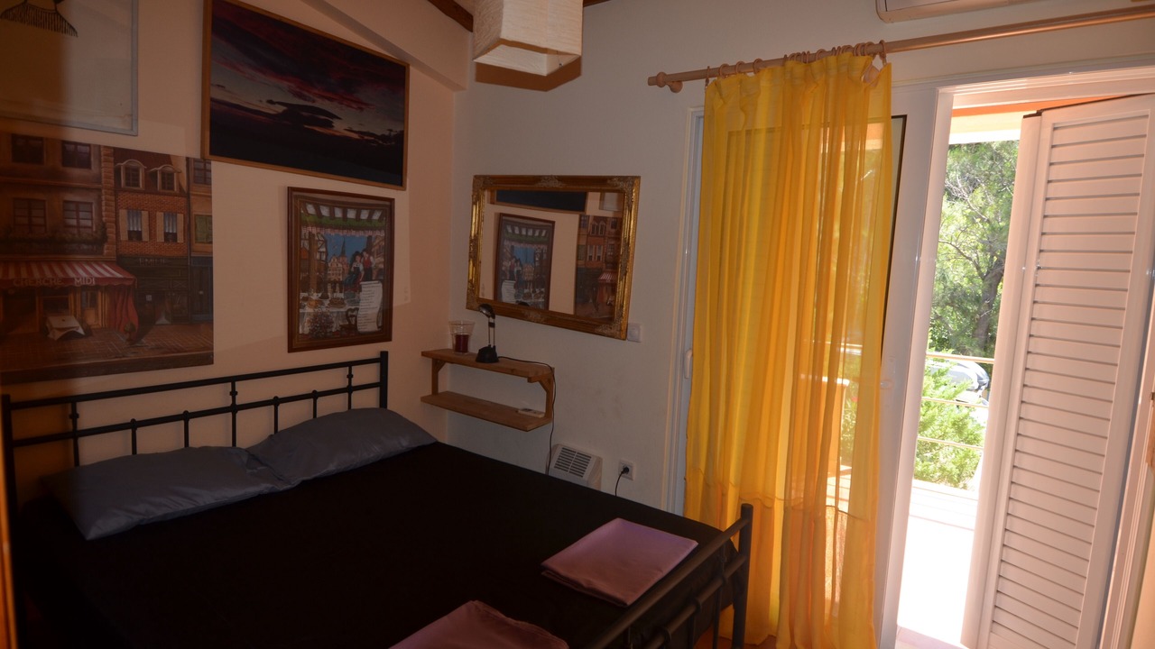 Photo of Bedroom in Marmari
