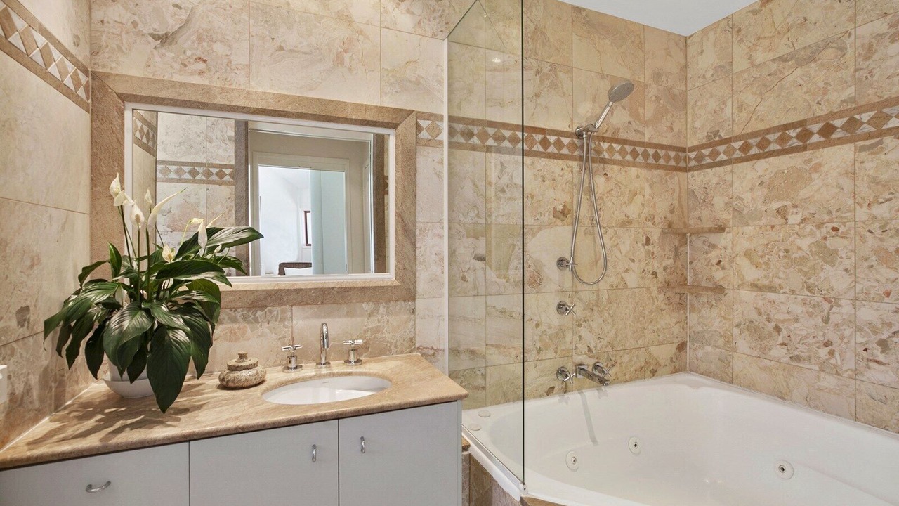 Photo of Bathroom in Castaways Beach