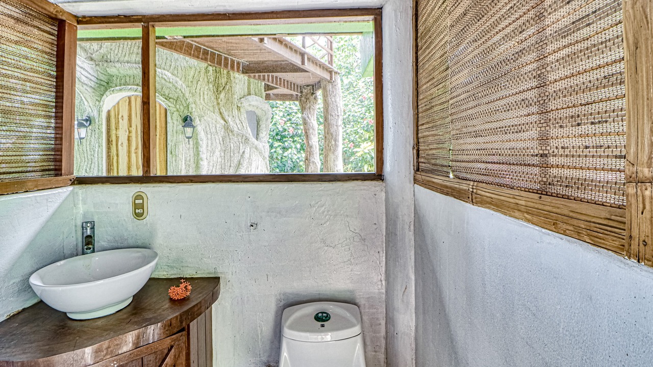Photo of Bathroom in Cabo Matapalo