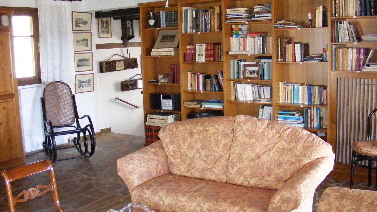 Photo of Livingroom in Myloi