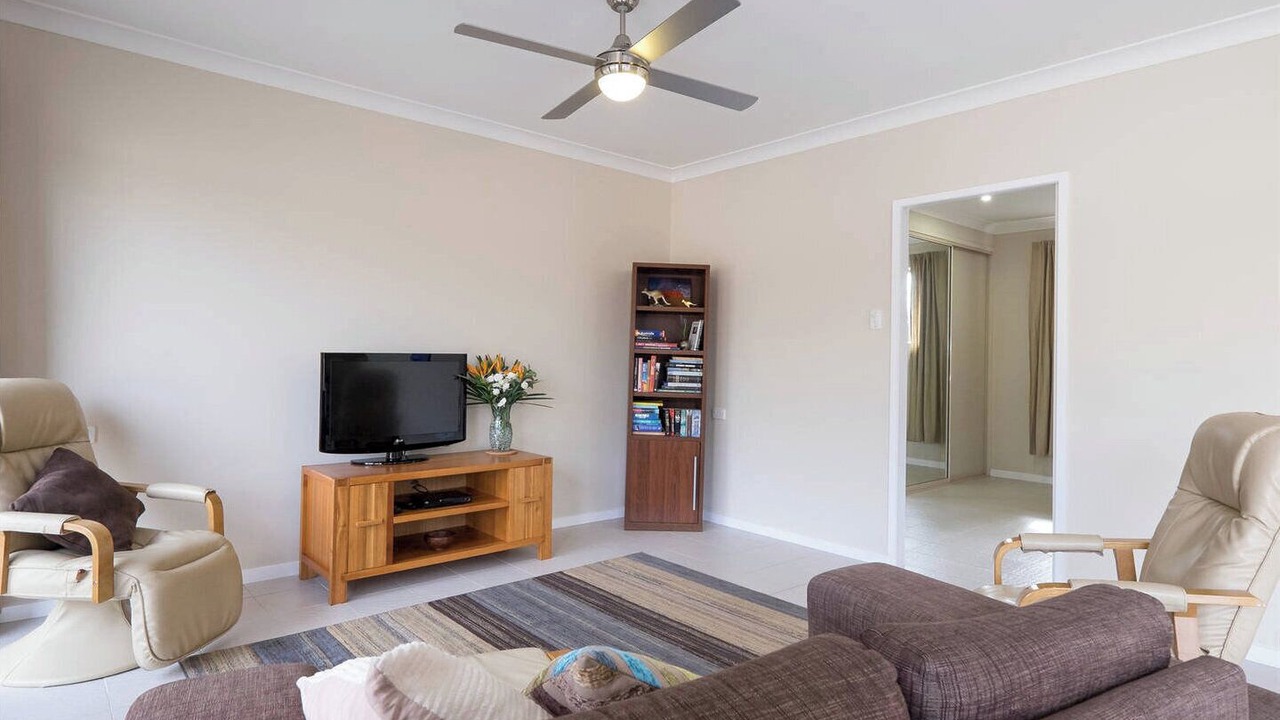 Photo of Livingroom in Deception Bay