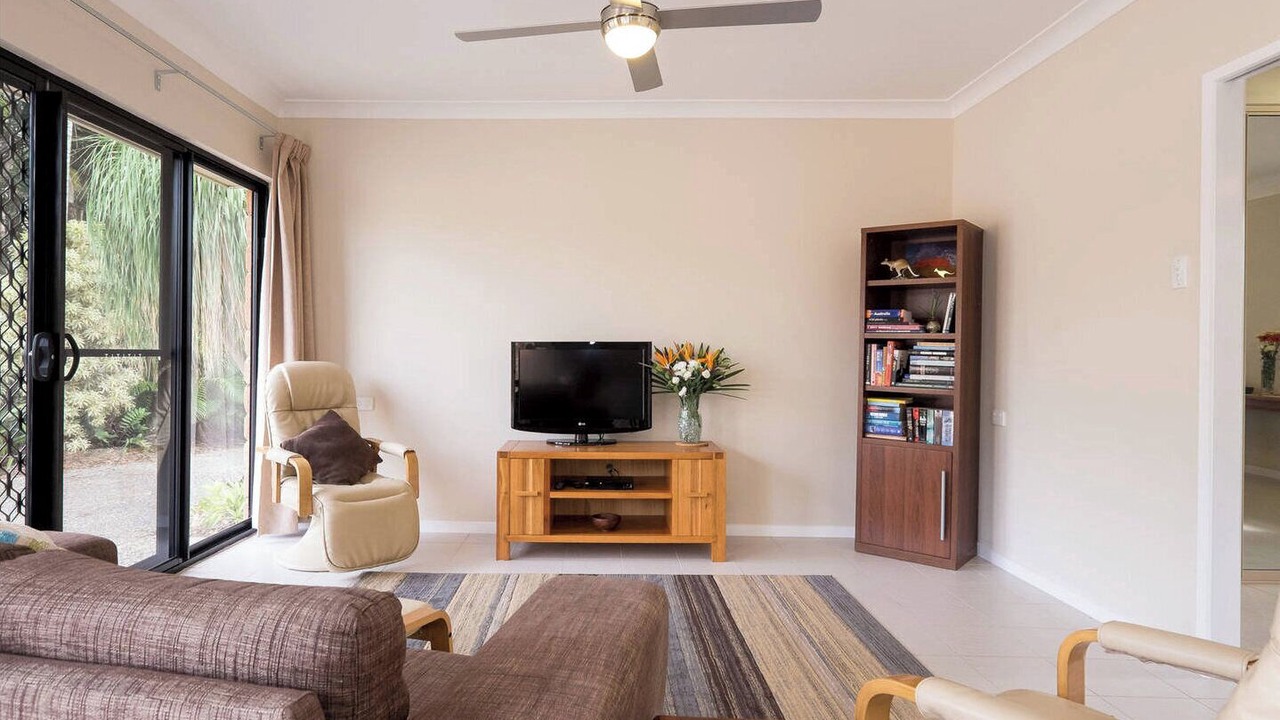 Photo of Livingroom in Deception Bay