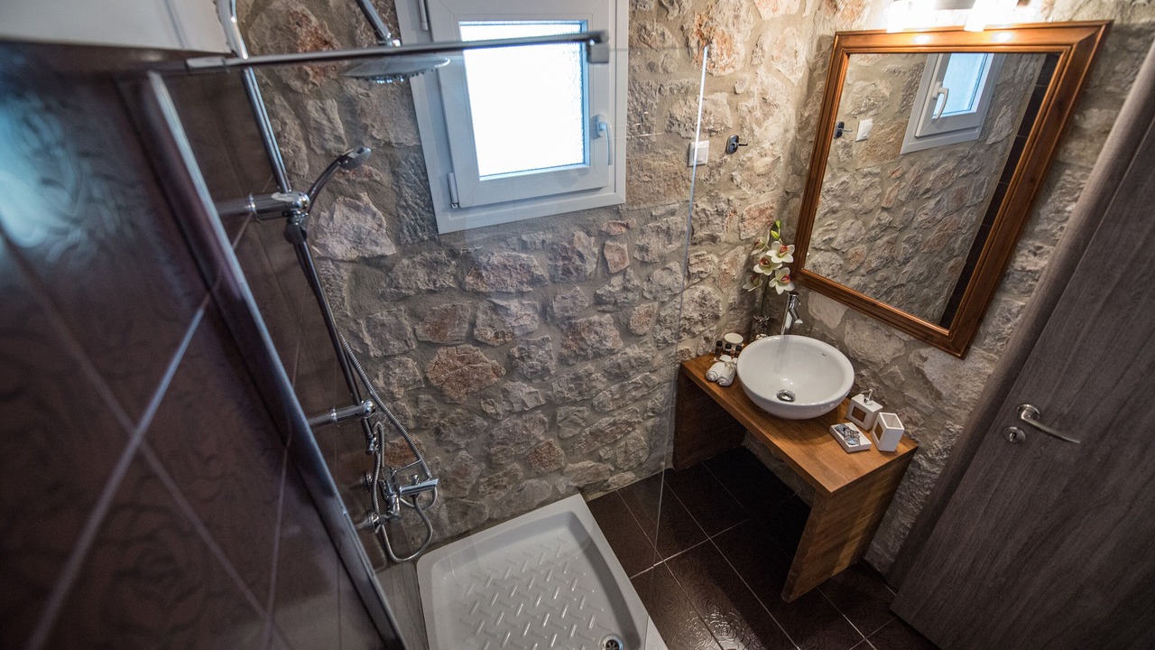 Photo of Bathroom in Spanokhorion