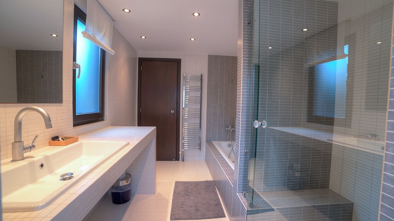Photo of Bathroom in Saronikos