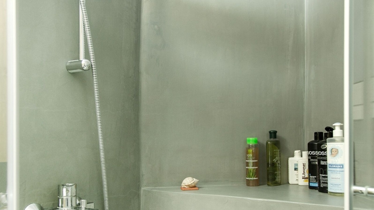 Photo of Bathroom in Nea Smirni