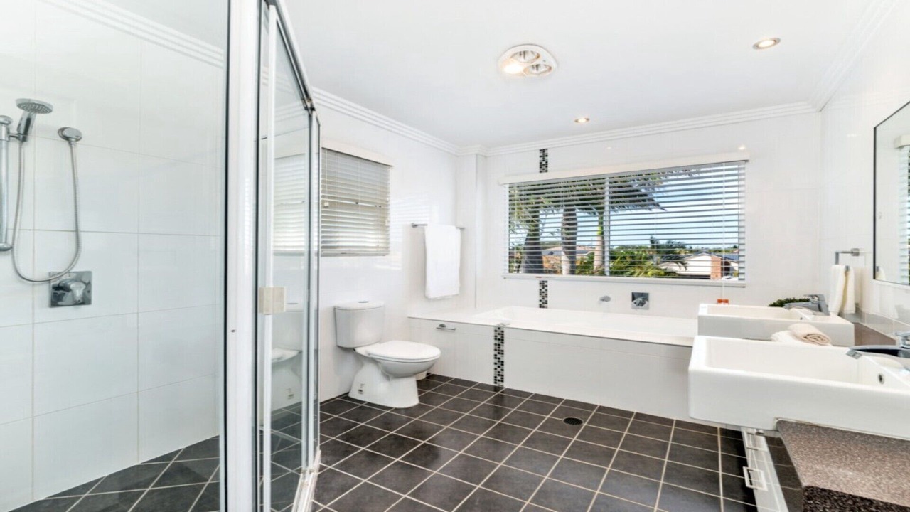 Photo of Bathroom in Banksia Beach