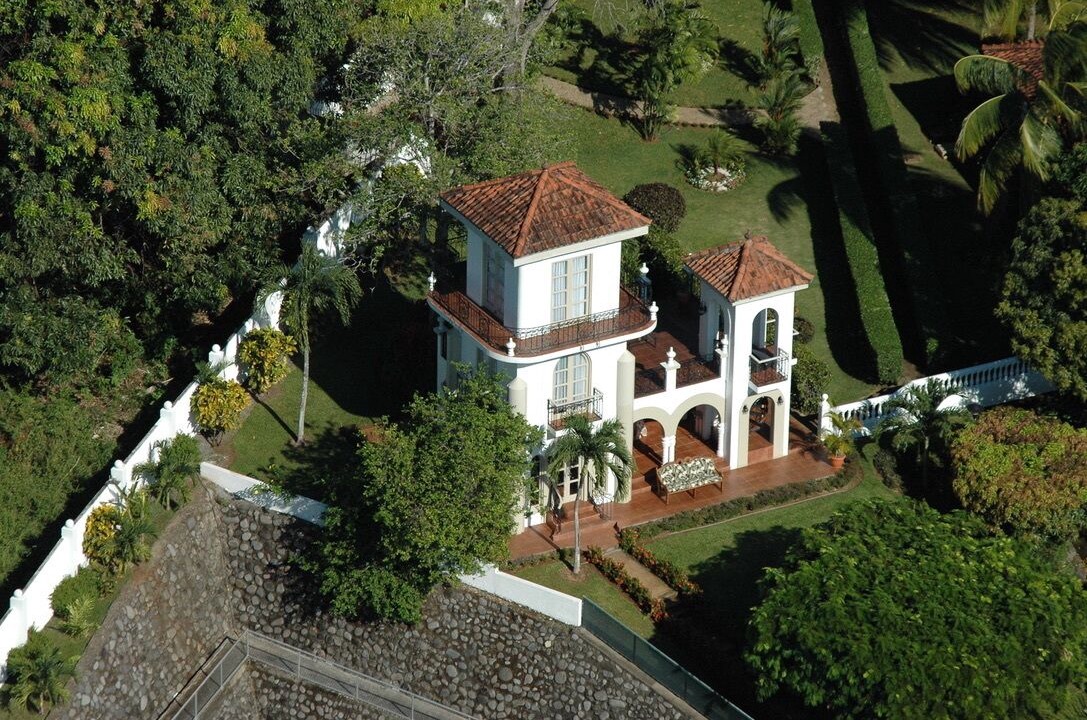 Photo of Others in Esparza