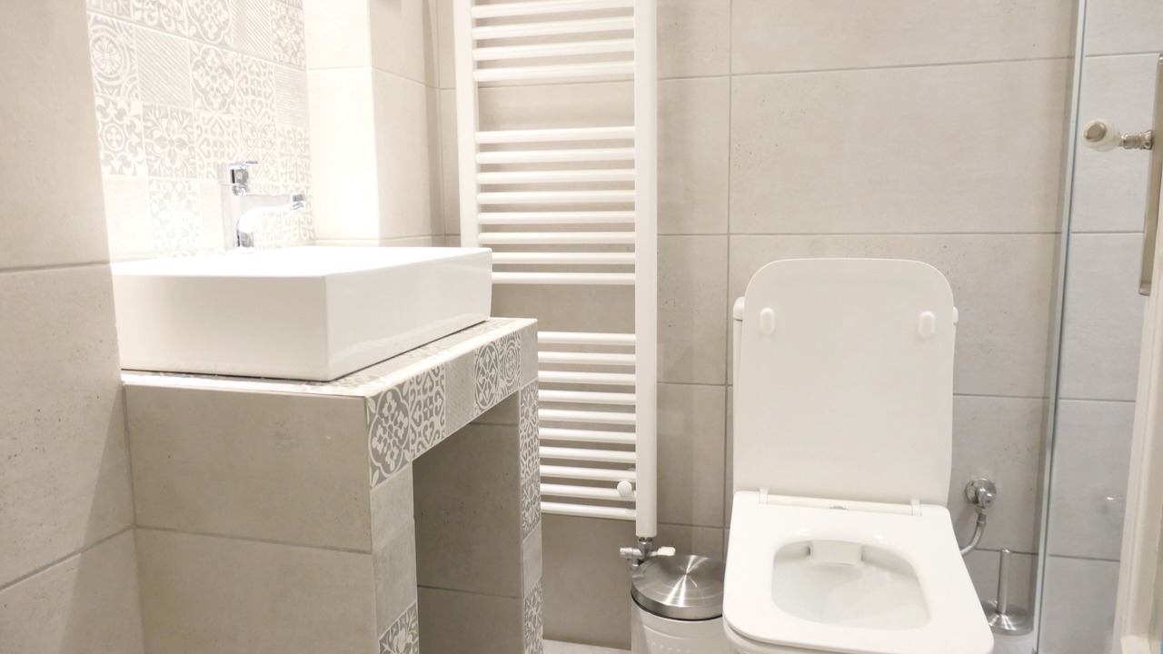 Photo of Bathroom in Ampelokipoi