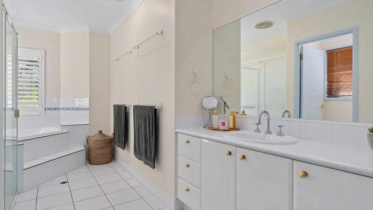 Photo of Bathroom in Banksia Beach