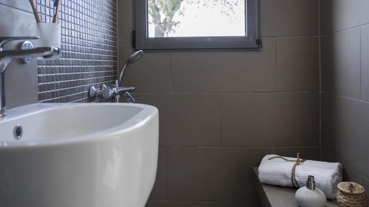 Photo of Bathroom in Eretria