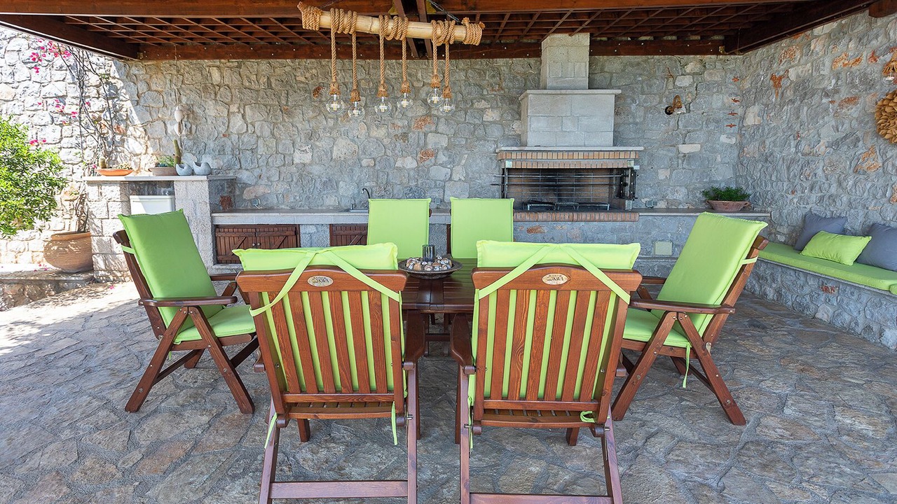 Photo of Outdoor in Melissopetra