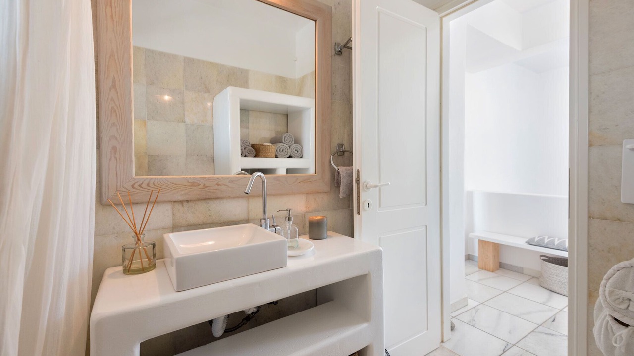 Photo of Bathroom in Ampelas