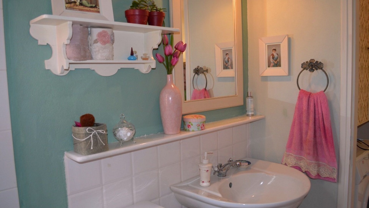 Photo of Bathroom in Kanali