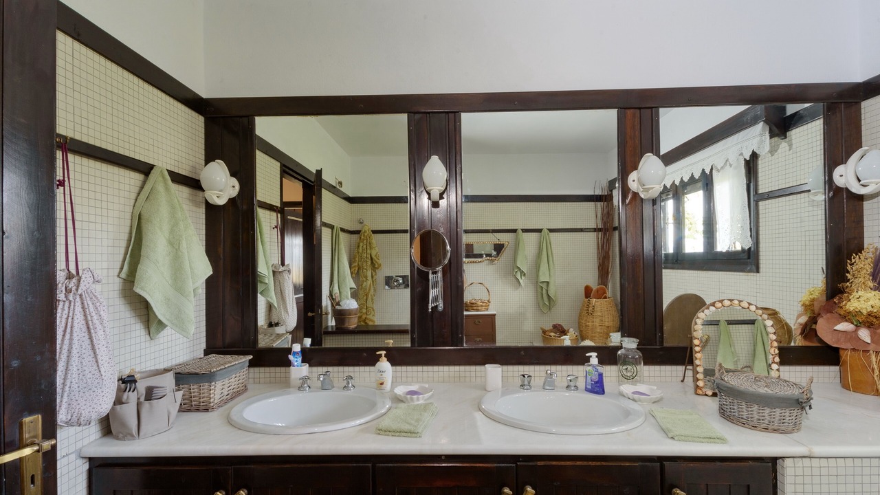 Photo of Bathroom in Karystos