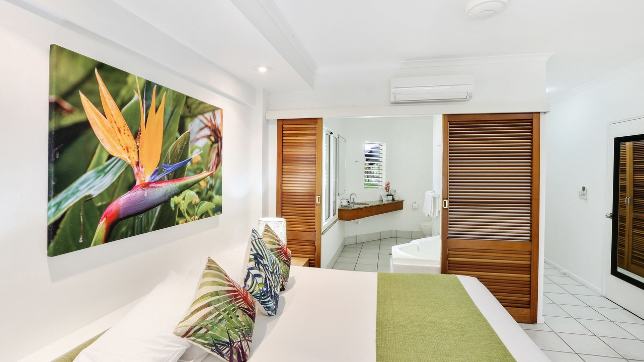 Photo of Bedroom in Palm Cove