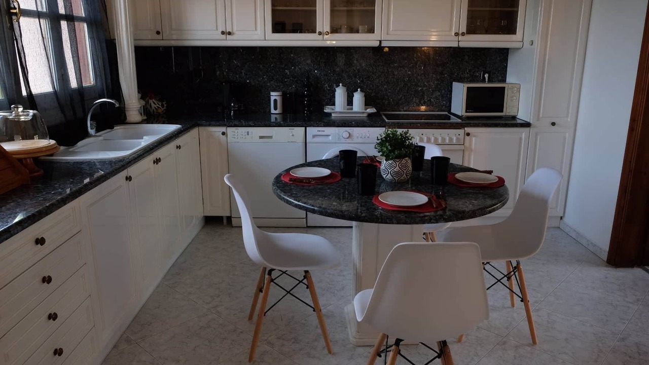 Photo of Kitchen in Pella Region