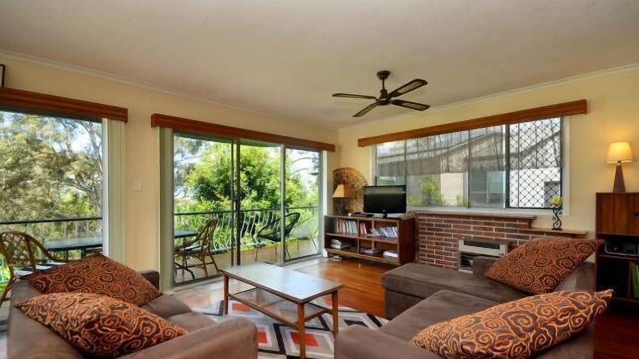 Photo of Livingroom in Burleigh Heads