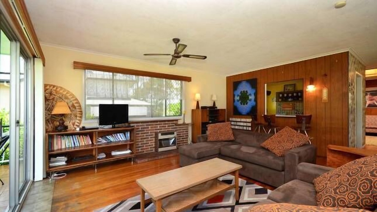 Photo of Livingroom in Burleigh Heads