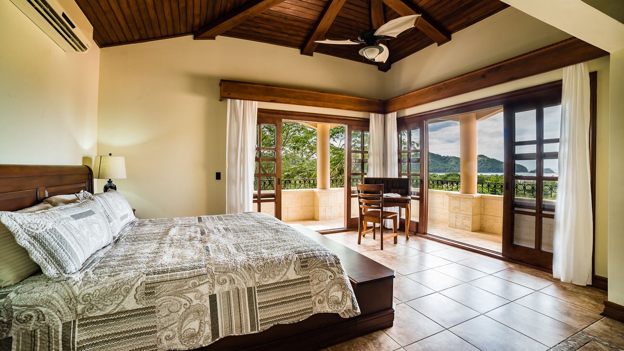 Photo of Bedroom in Coco